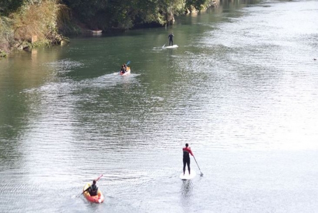 disfrutando de la navegacion en cantabria